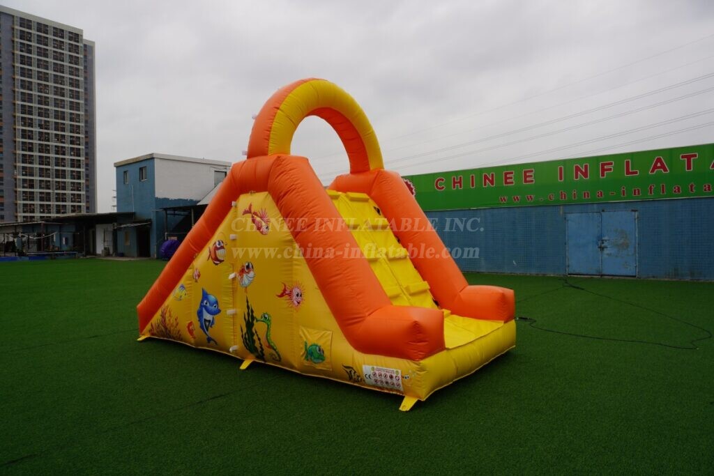 T8-1341 Climbing Games Inflatable Slides