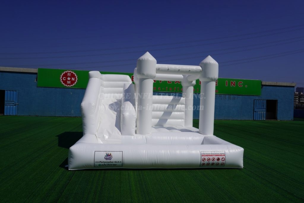 T2-3511 Wedding Castle Inflatable