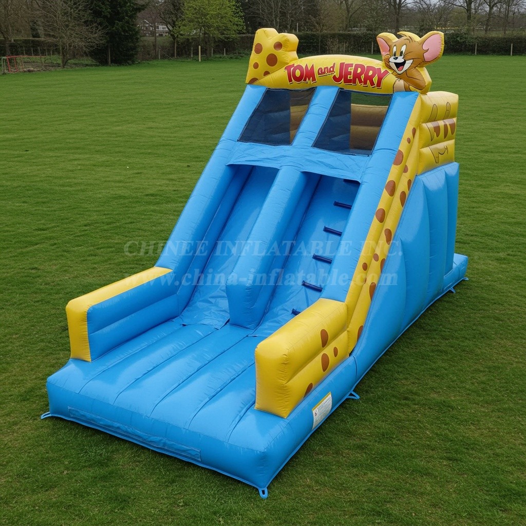 T8-8071 Tom and Jerry Inflatable Dry Slide