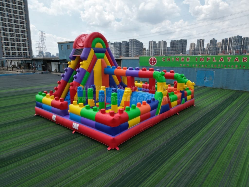 T2-4960B LEGO Bouncy Castle & Slide