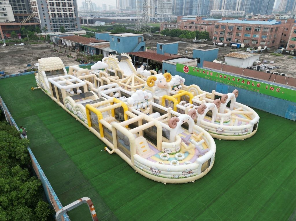 CR2-234 Sheep Theme Challenging Run Giant Inflatable Obstacle Courses