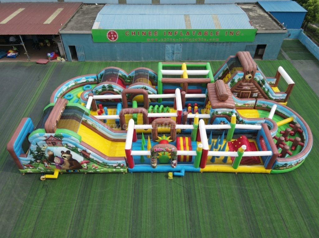 CR2-403 Masha and the Bear Theme Challenging Run Giant Inflatable Obstacle Courses