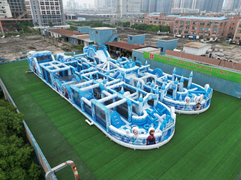 CR2-44 Frozen Theme Challenging Run Giant Inflatable Obstacle Courses