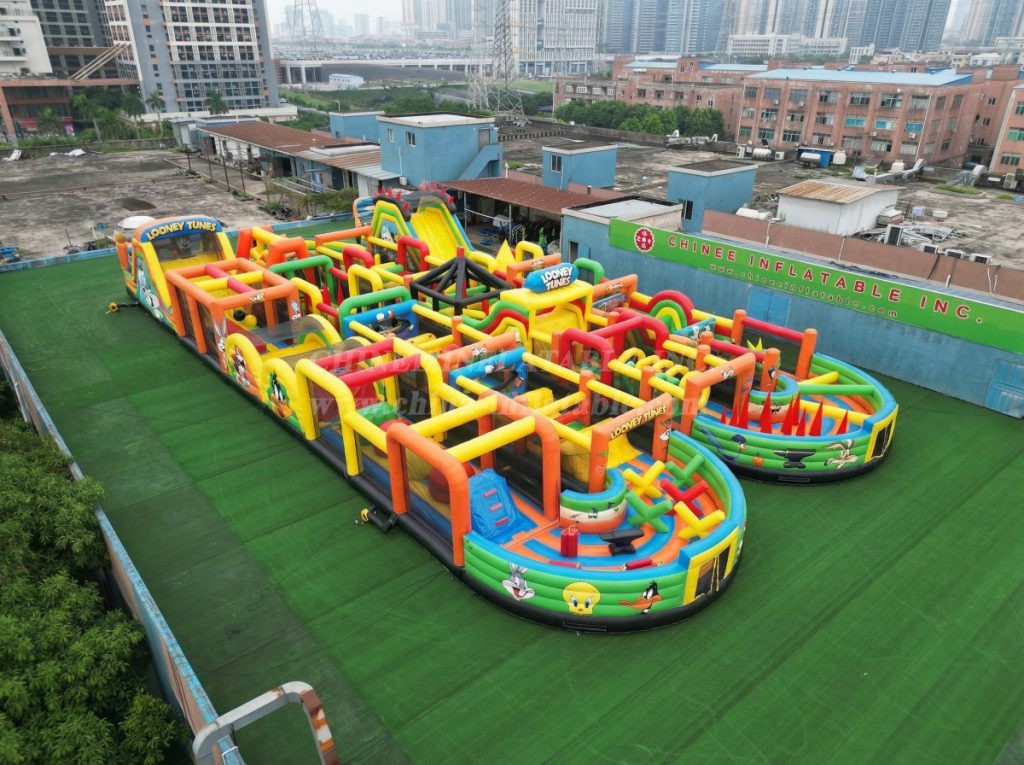 CR2-65 Looney Tunes Theme Challenging Run Giant Inflatable Obstacle Courses