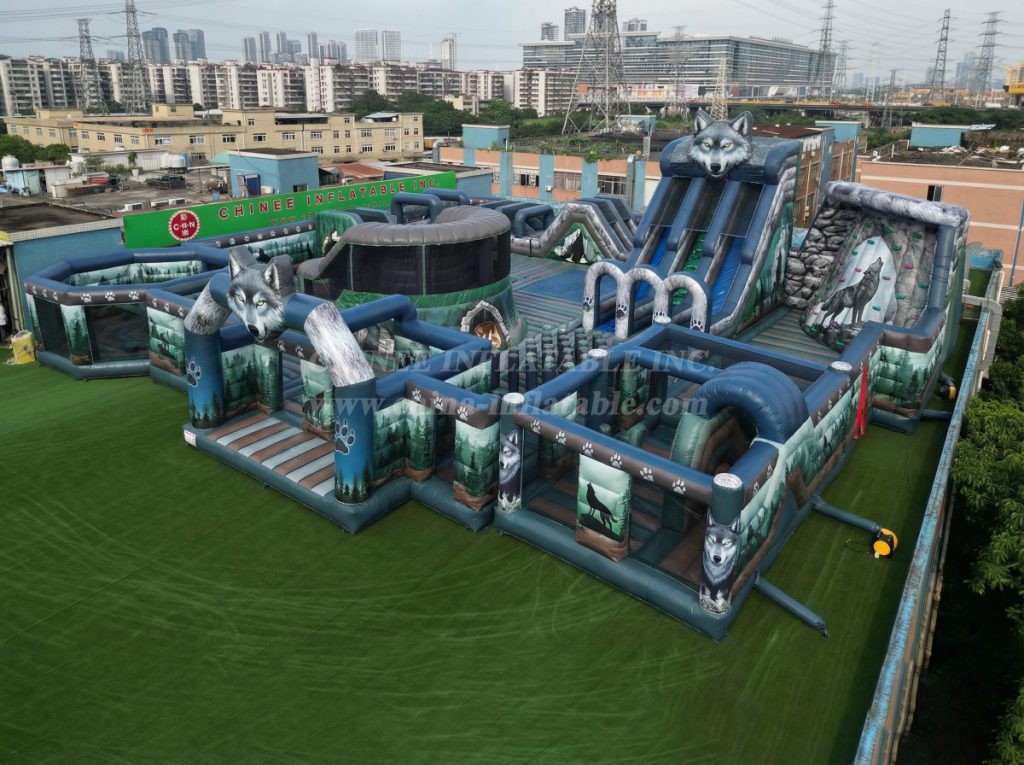 GF3-272 Wolf Theme Inflatable Park