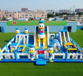 GF3-461 Donald Duck Theme Inflatable Park