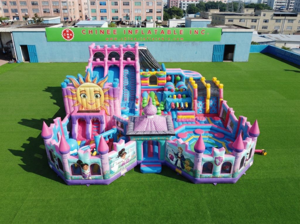 GF3-482 Nella Knight Theme Inflatable Park
