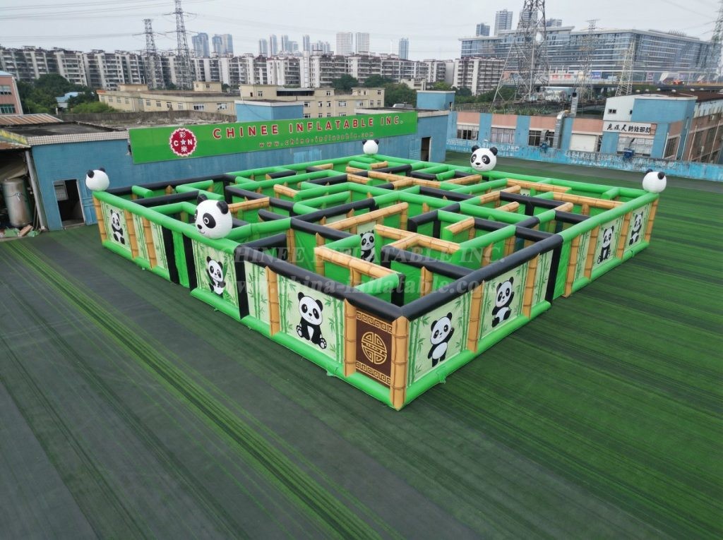 MAZE1-108 Panda Theme Inflatable Maze
