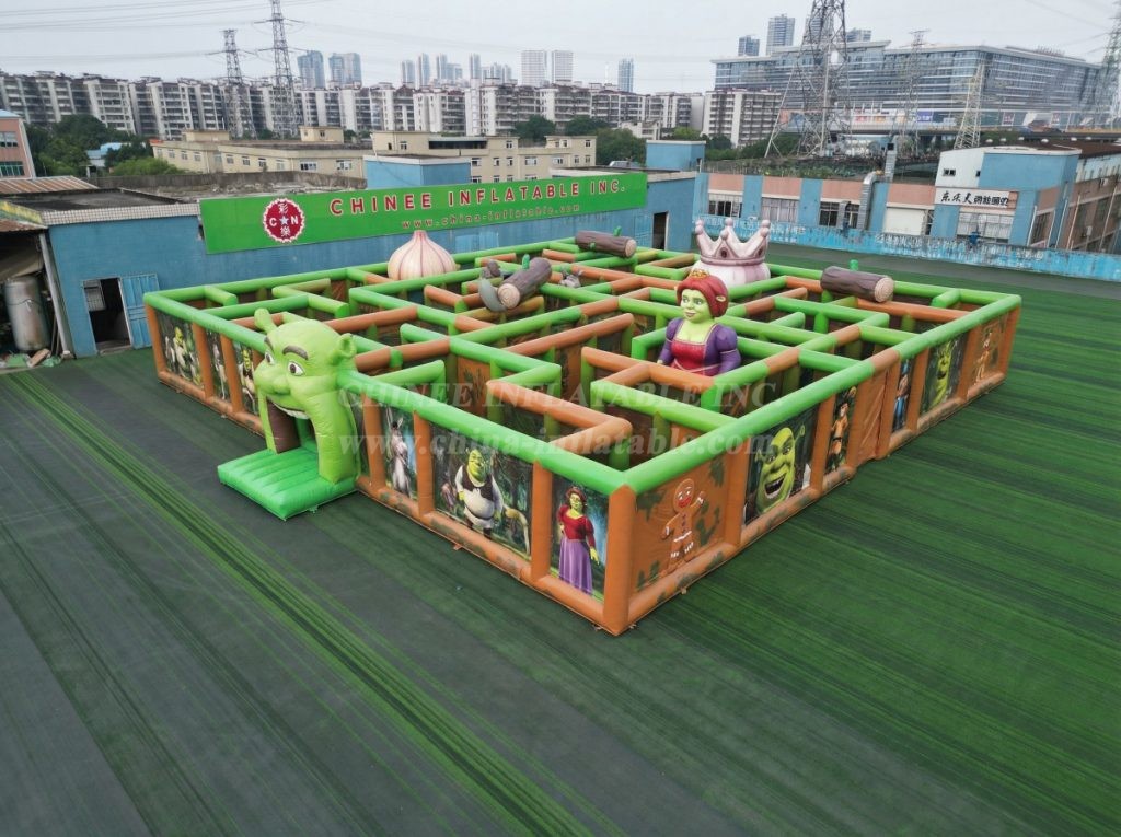 MAZE1-137 Shrek Theme Inflatable Maze