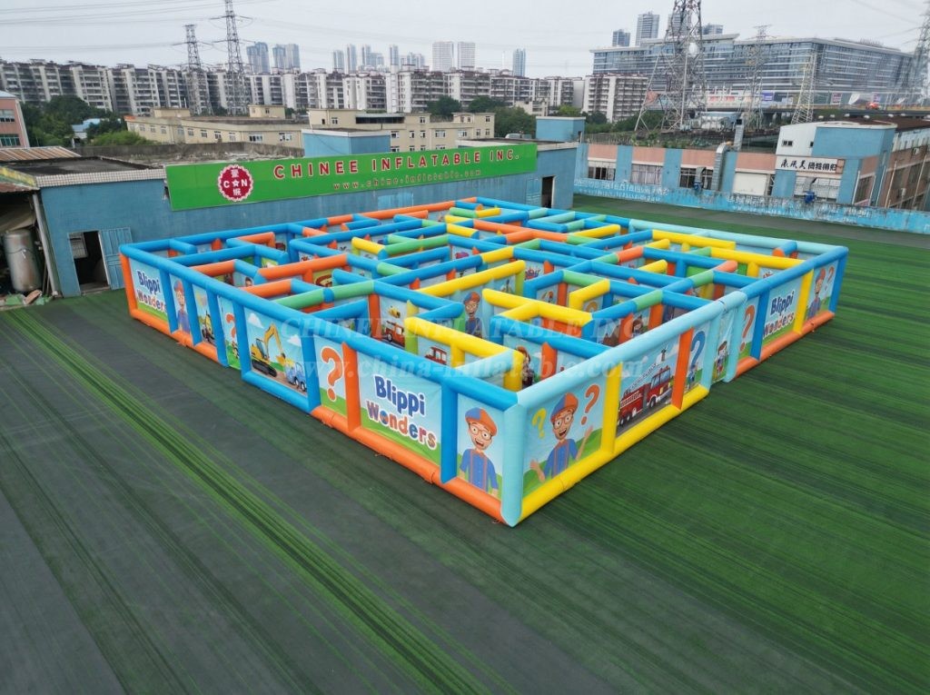 MAZE1-19 Blippi Wonders Theme Inflatable Maze