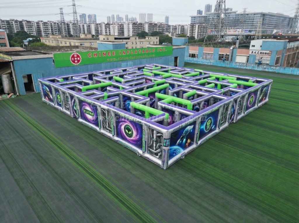 MAZE1-3 Alien Theme Inflatable Maze