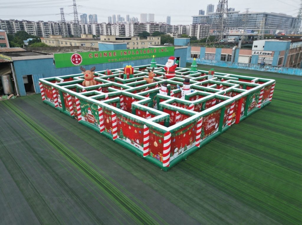 MAZE1-31 Christmas Theme Inflatable Maze