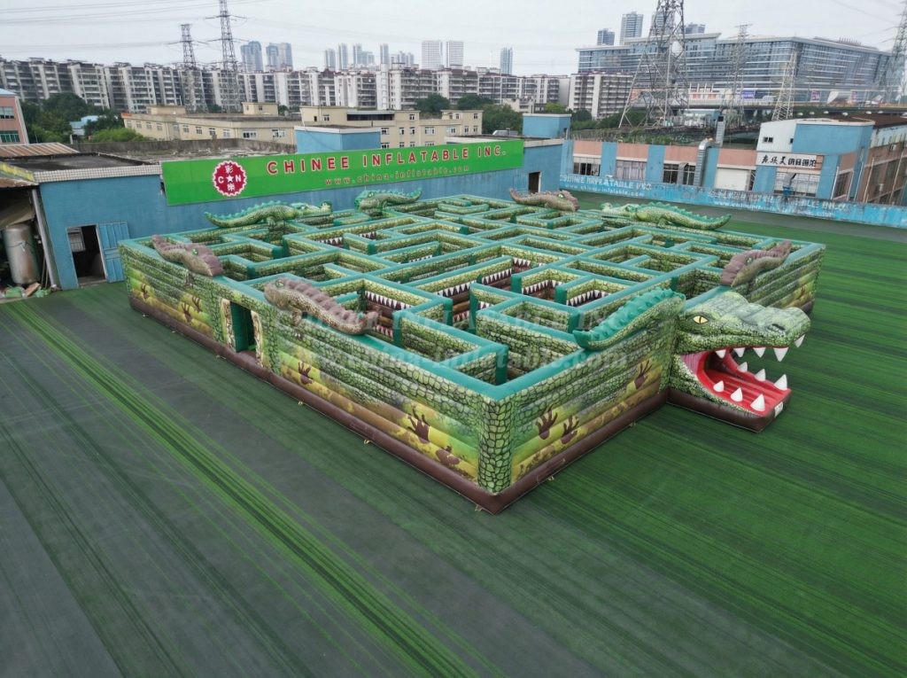 MAZE1-38 Crocodile Theme Inflatable Maze