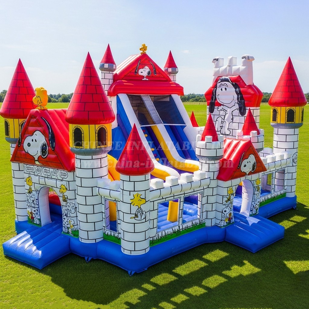 T5-2452 Snoopy Theme Inflatable Castles