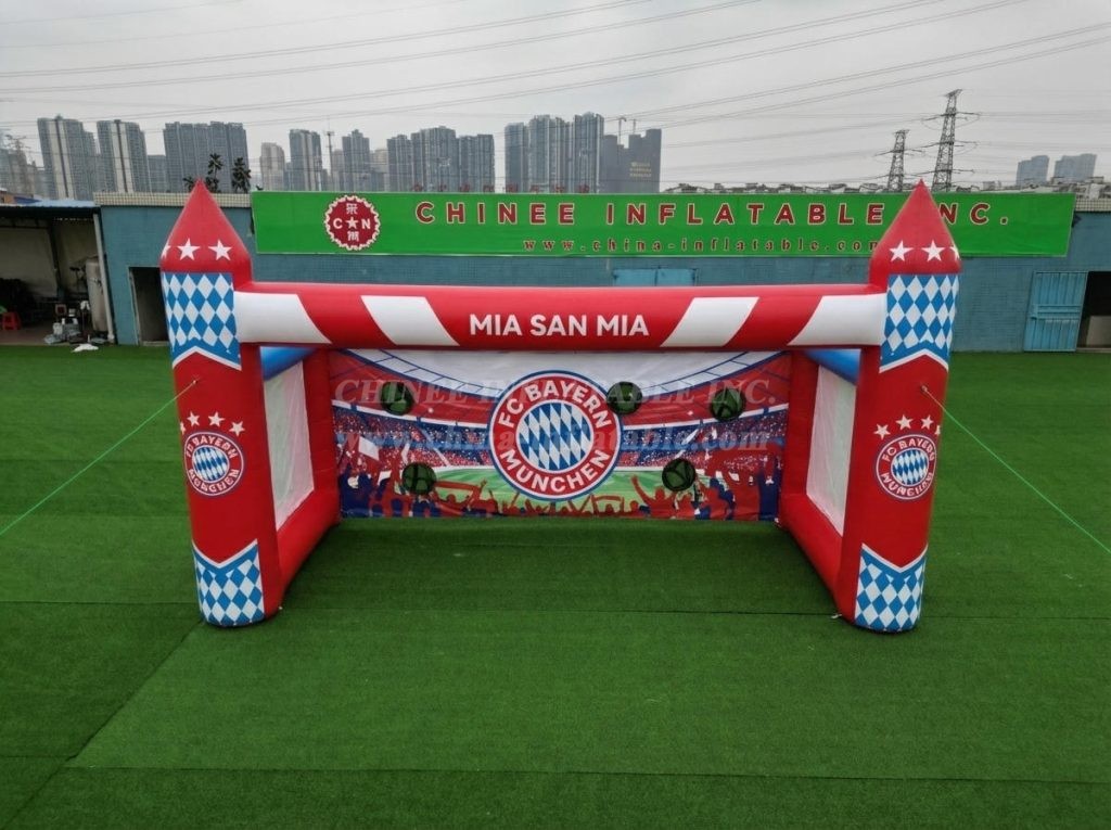T11-7058 Bayern Munich Theme Inflatable Football Shoot Out Game