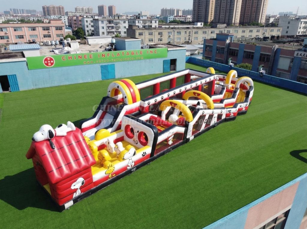 CR2-677 Snoopy Theme Giant Obstacle Course Challenging Run