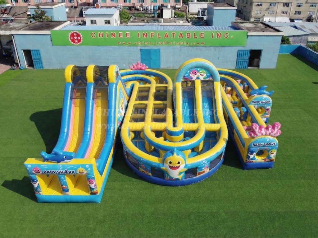 CR2-779 Baby Shark Theme Giant Inflatable Obstacle Courses Challenging Run