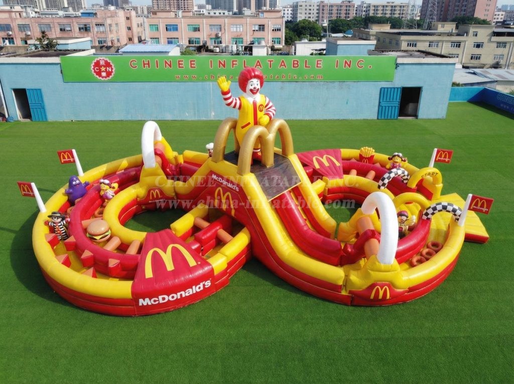 CR2-955 McDonald Theme Ginat Inflatable Obstacle Courses Challenging Run