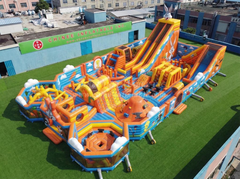 GF3-1078 Looney Tunes Theme Inflatable Park