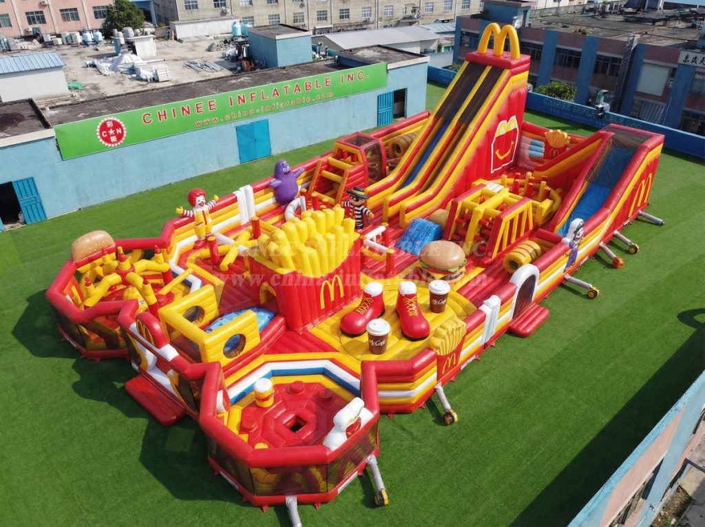 GF3-1080 McDonald Theme Inflatable Park