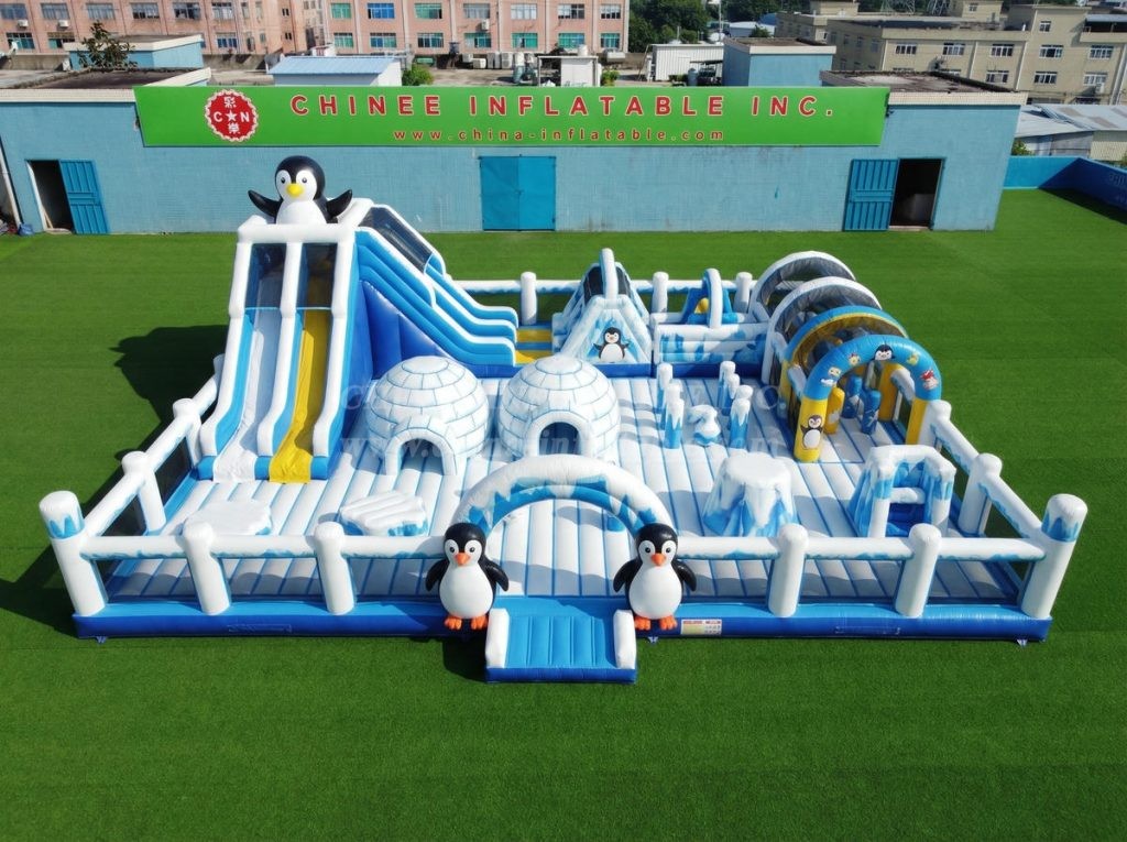 GF3-1250 Penguin Theme Inflatable Funcity