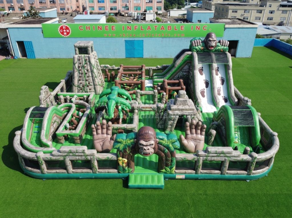 GF3-1351 King Kong Theme Inflatable Park