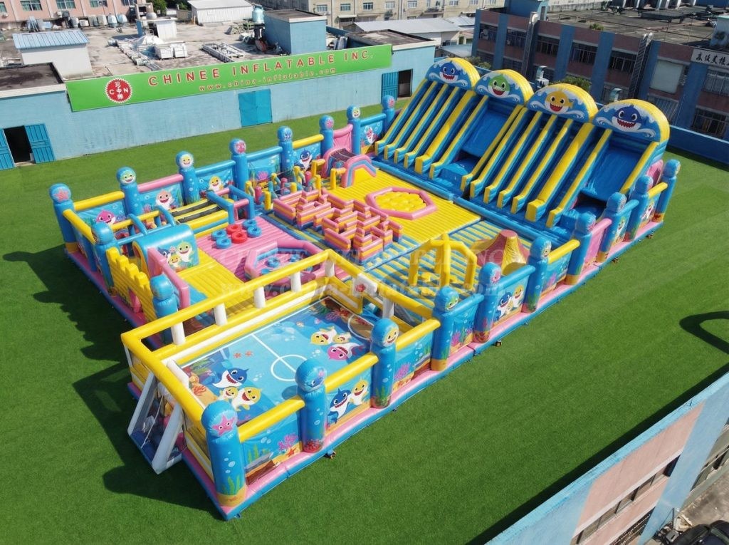 GF3-643 Baby Shark Theme Giant Inflatable Park