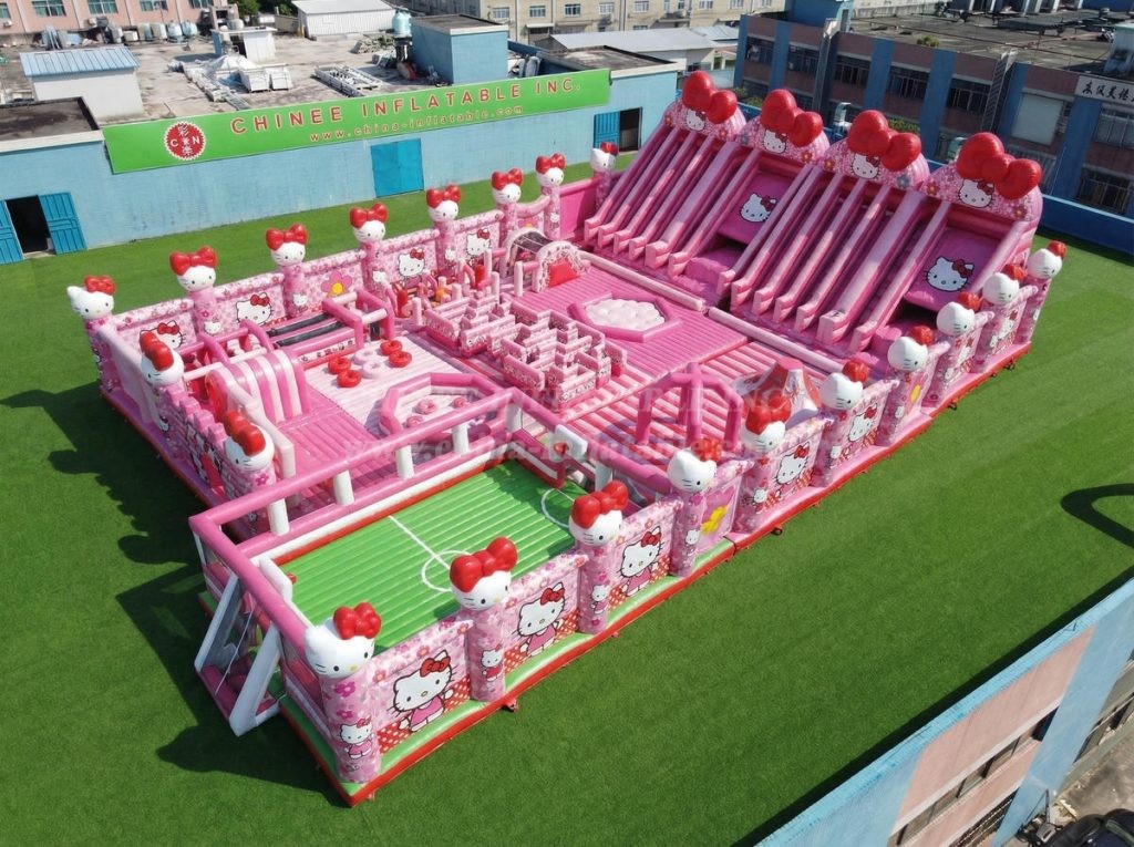 GF3-663 Hello Kitty Theme Giant Inflatable Park