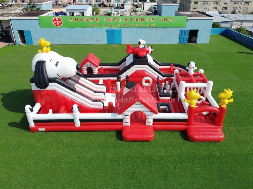 GF3-822 Snoopy Theme Inflatable Playground