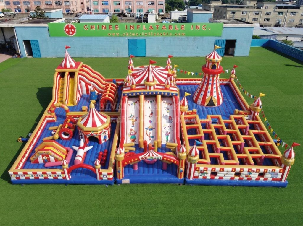 GF3-899 Circus Theme Inflatable Park