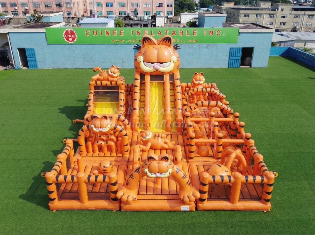 GF3-953 Garfield Theme Inflatable Playground