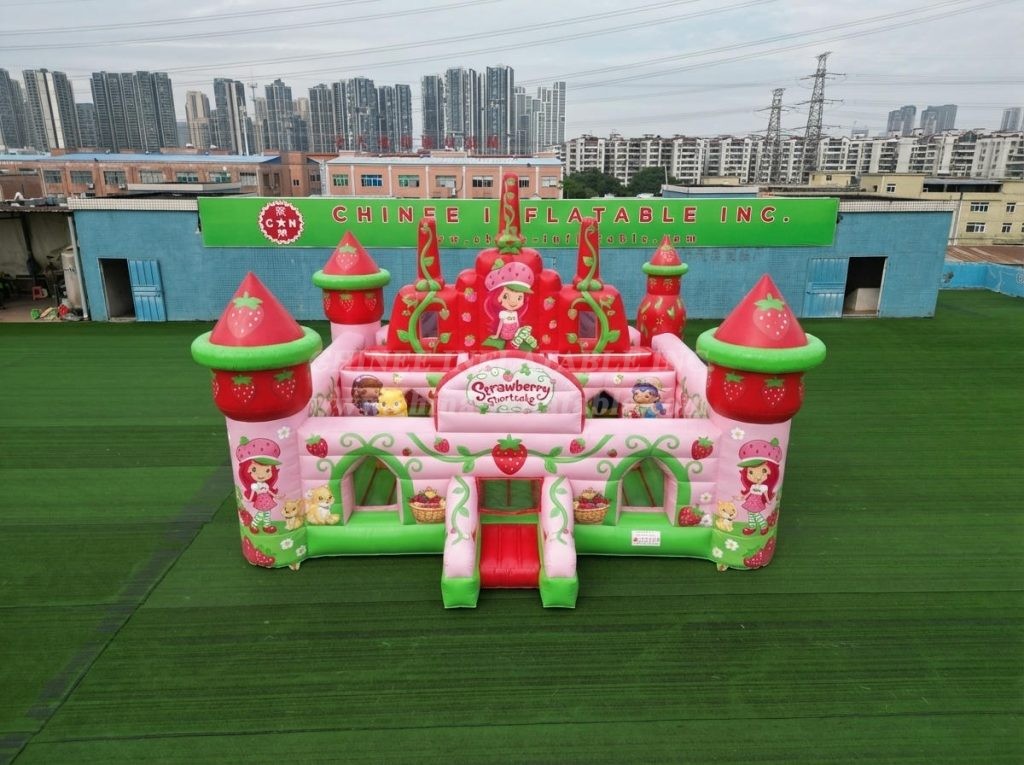 T5-3210 Strawberry Shortcake Theme Inflatable Castle