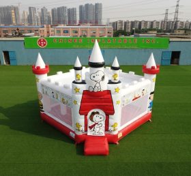 T5-3289 Snoopy Theme Inflatable Castle