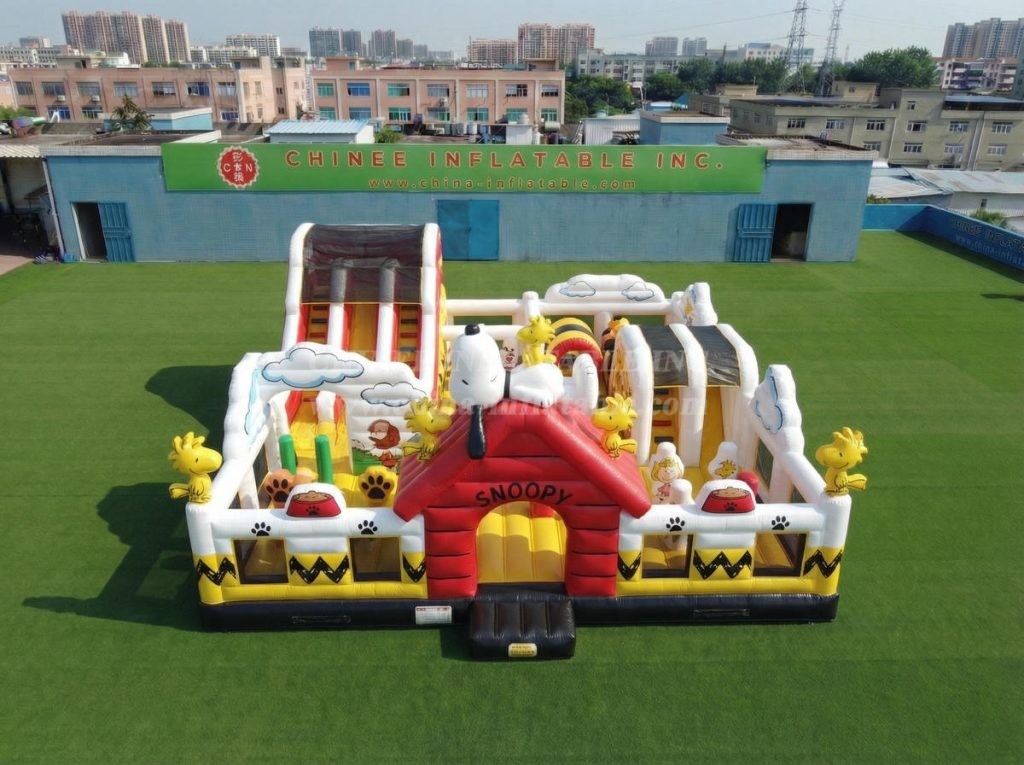 T6-7216 Snoopy Theme Inflatable Amusement