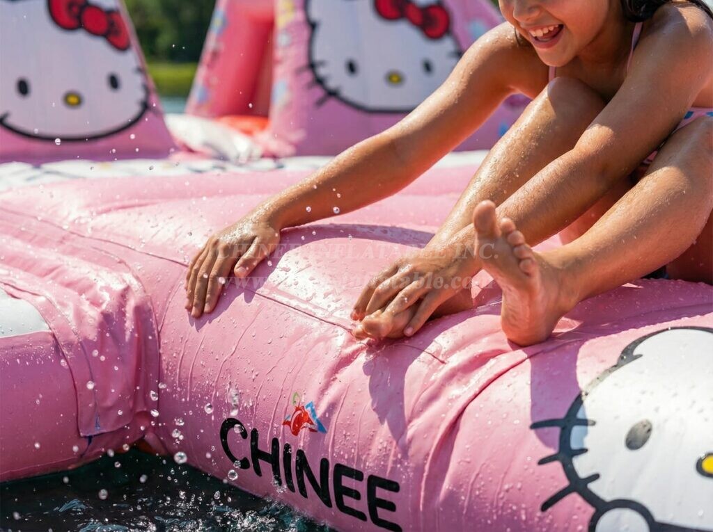 S615 Hello Kitty Theme Inflatable Water Park