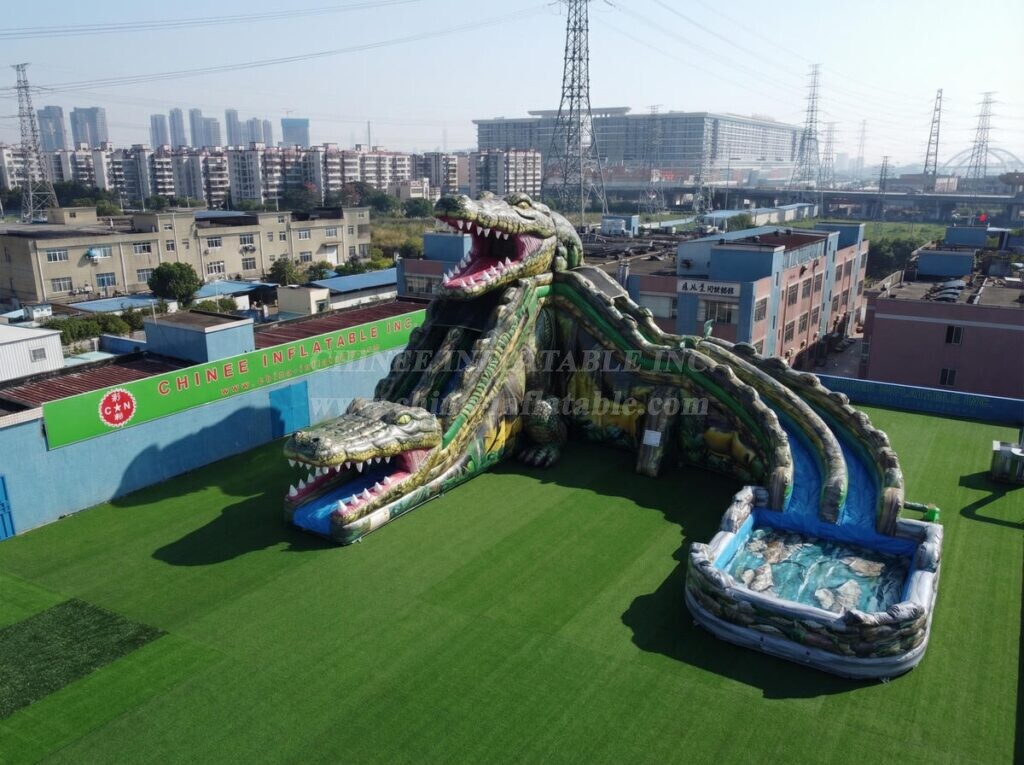 GS2-117 Crocodile Theme Giant Inflatable Water Slide