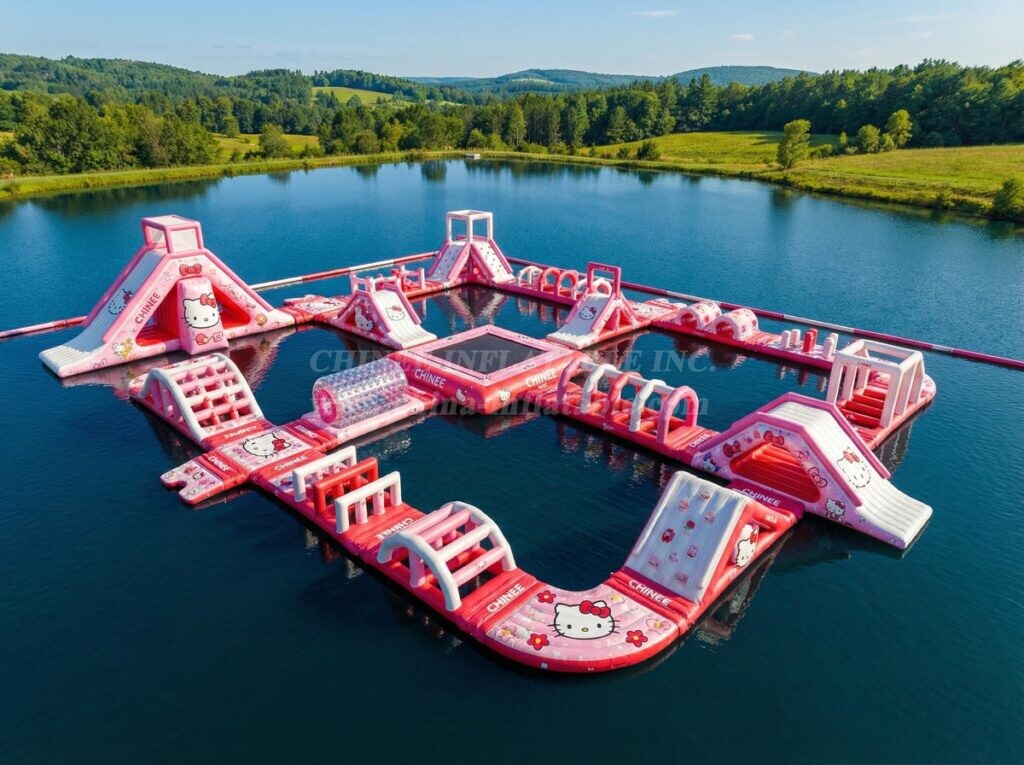 S688 Hello Kitty Theme Inflatable Water Park