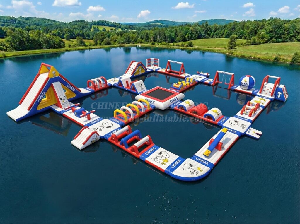 S705 Snoopy Theme Inflatable Water Park
