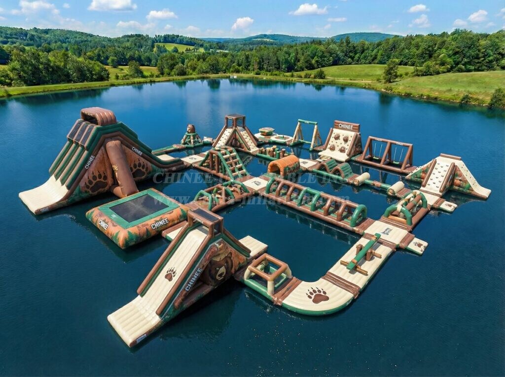 S717 Bear Theme Inflatable Water Park