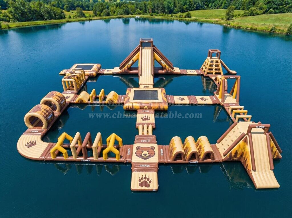 S718 Bear Theme Inflatable Water Park