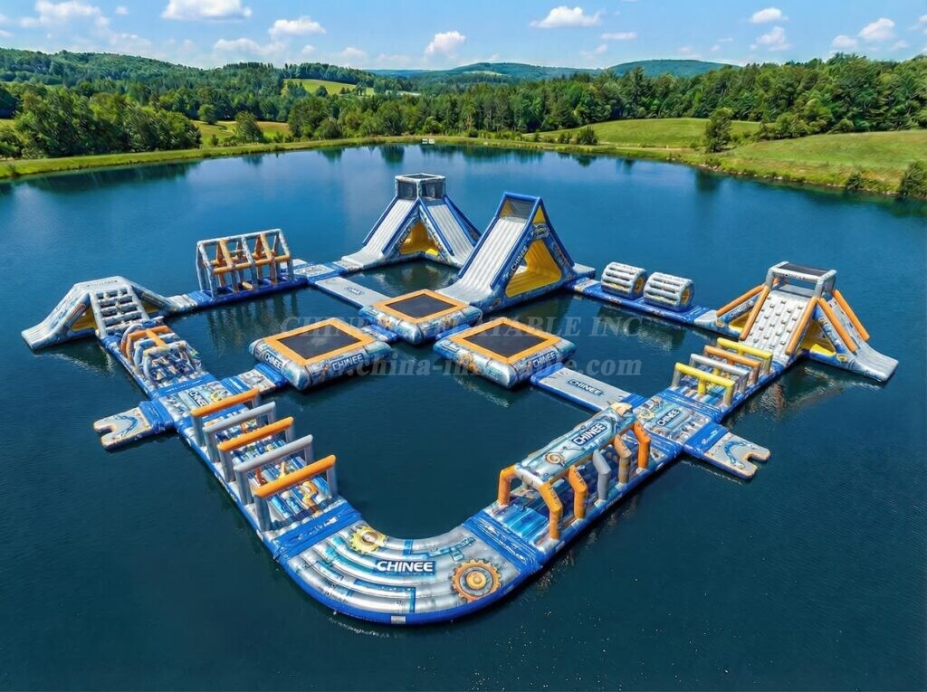 S819 Robot Theme Inflatable Water Park