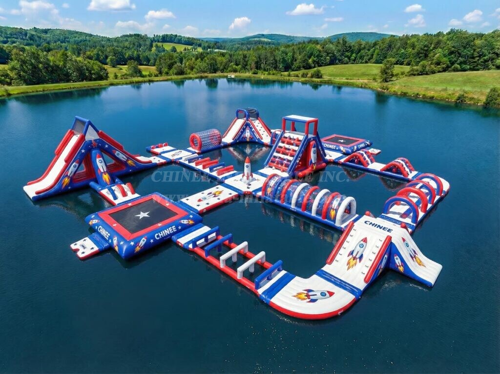 S820 Rocket Theme Inflatable Water Park