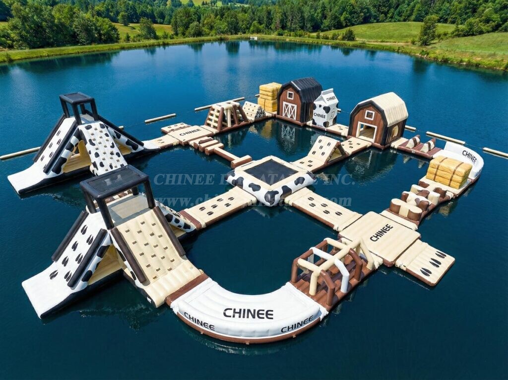 S844 Cow Theme Inflatable Water Park