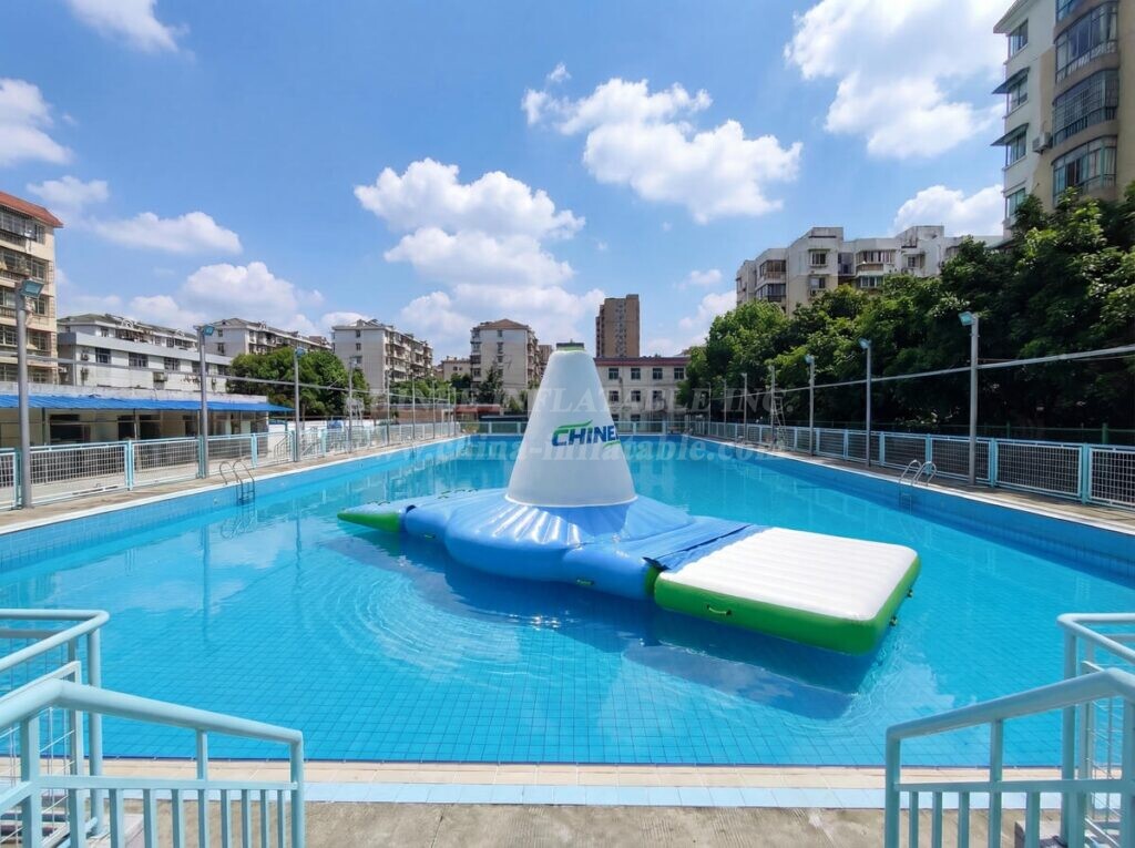 T10-610 Inflatable Water Game Rocket