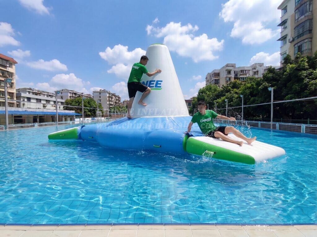 T10-610 Inflatable Water Game Rocket