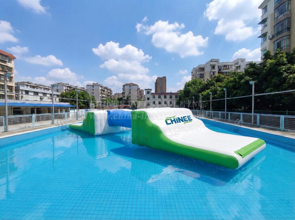 T10-632 Inflatable Water Game – Balance Game