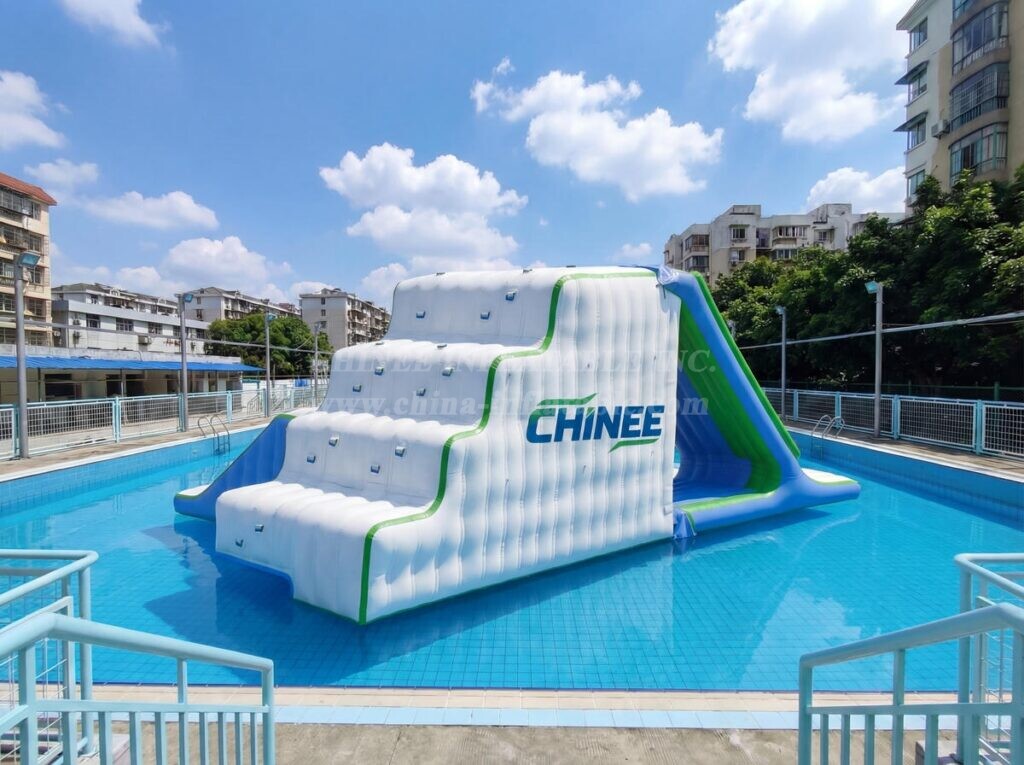 T10-631 Inflatable Water Diving Platform with Slide